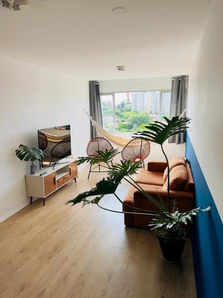 Quarto individual mobiliado - 5 min do metrô Vila Madalena