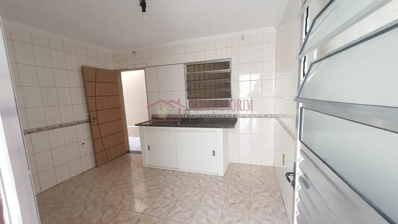 Casa / Sobrado para Locação em São Paulo/SP - Parque Colonial - 1 Quartos