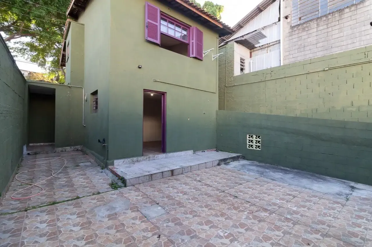 Casa / Sobrado para Locação em São Paulo/SP - Caxingui - 2 Quartos