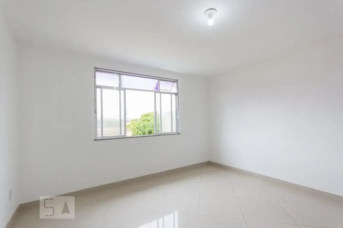 Casa / Sobrado para Locação em Rio de Janeiro/RJ - Curicica - 2 Quartos