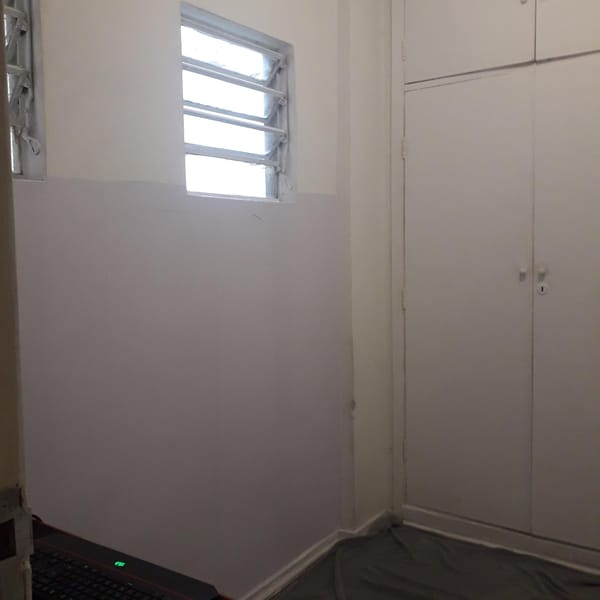 quarto amplo, perto da oscar freire Paulista.