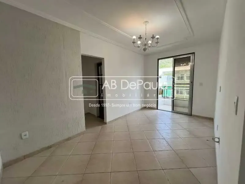 Apartamento para Locação em Rio de Janeiro/RJ - Jardim Sulacap - 2 Quartos