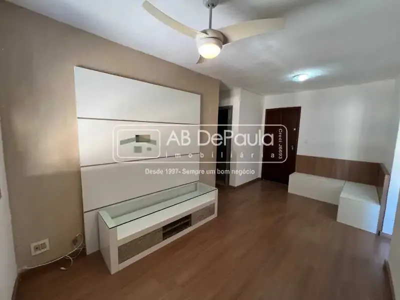 Apartamento para Locação em Rio de Janeiro/RJ - Jardim Sulacap - 2 Quartos