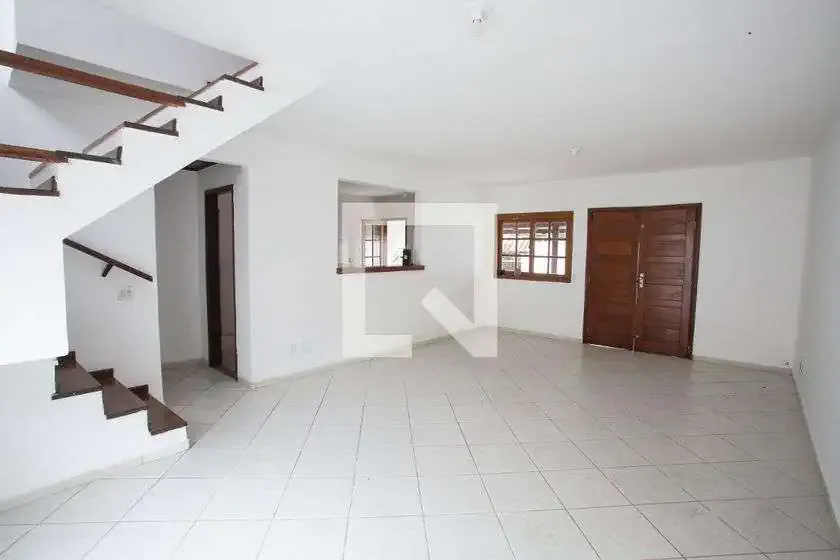 Casa / Sobrado para Locação em Rio de Janeiro/RJ - Freguesia (Ilha do Governador) - 3 Quartos