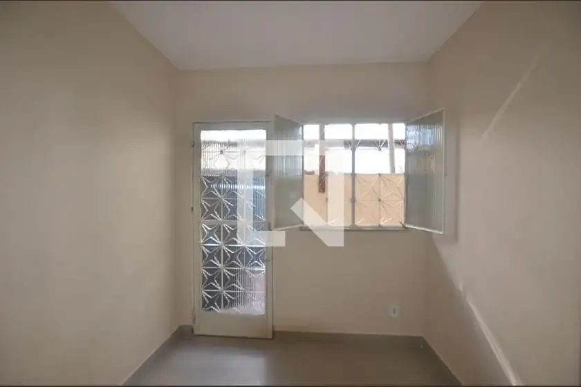 Casa / Sobrado para Locação em Rio de Janeiro/RJ - Jardim Sulacap - 1 Quartos