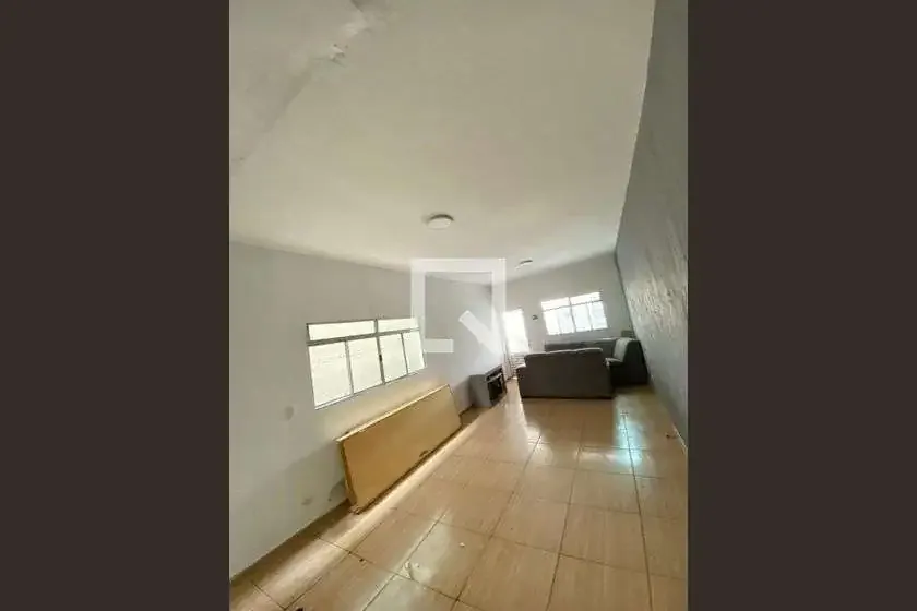 Casa / Sobrado para Locação em São Paulo/SP - Ponte Rasa - 1 Quartos