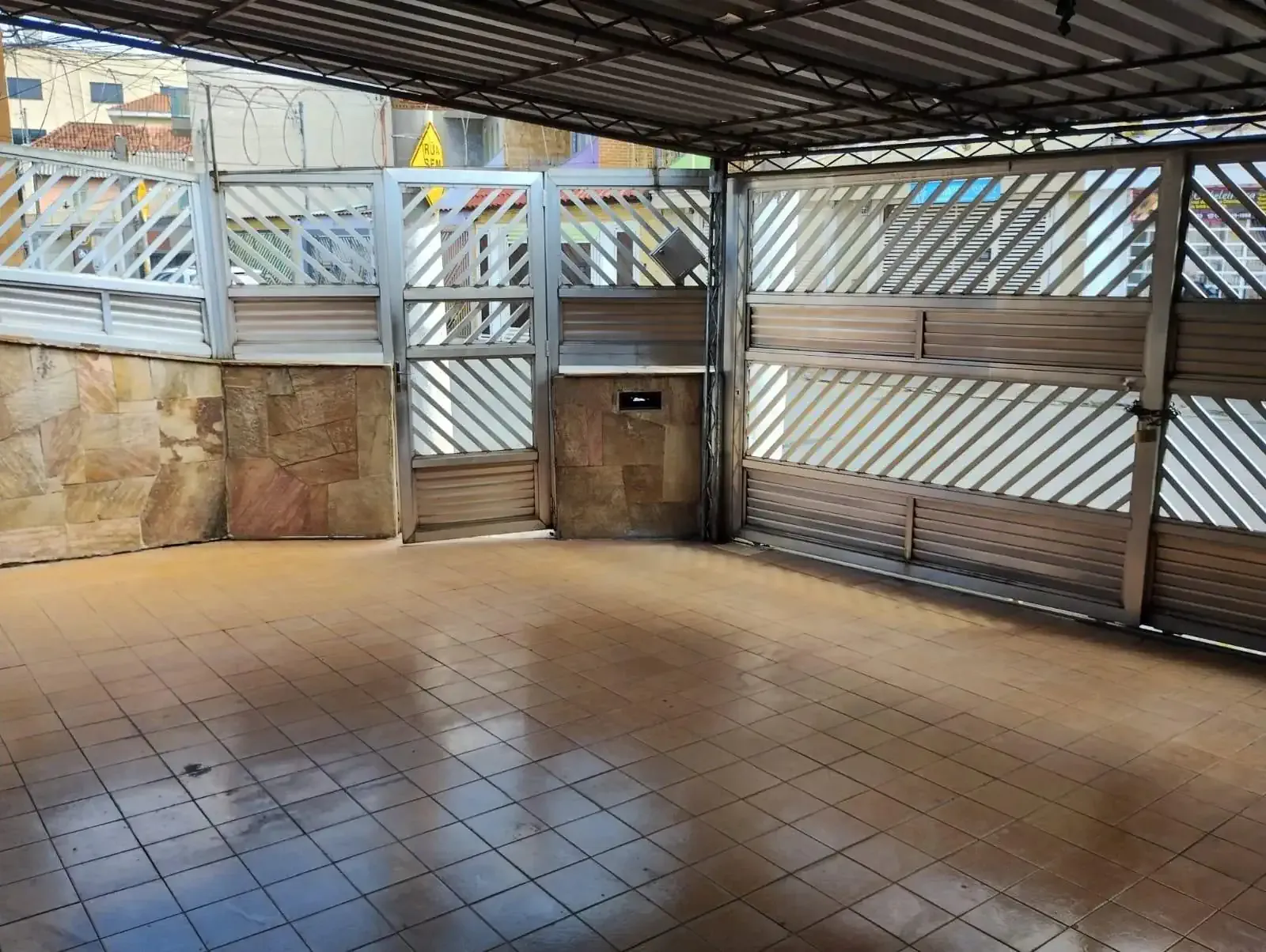 Casa / Sobrado para Locação em São Paulo/SP - Vila Nivi - 3 Quartos