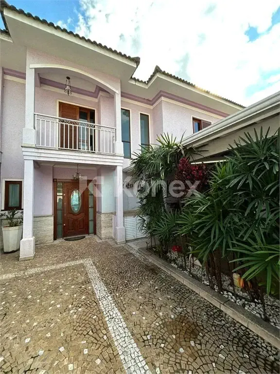 Casa / Sobrado para Locação em São Paulo/SP - Jardim Virgínia Bianca - 4 Quartos