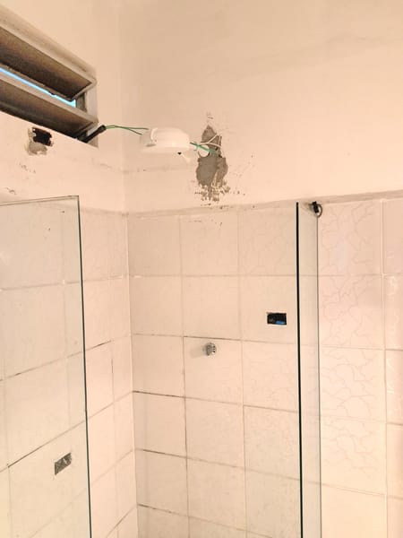 Quarto Feminino privativo grande para locação
