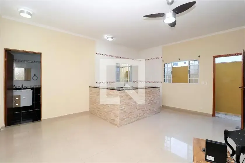 Casa / Sobrado para Locação em São Paulo/SP - Vila Santa Maria - 3 Quartos