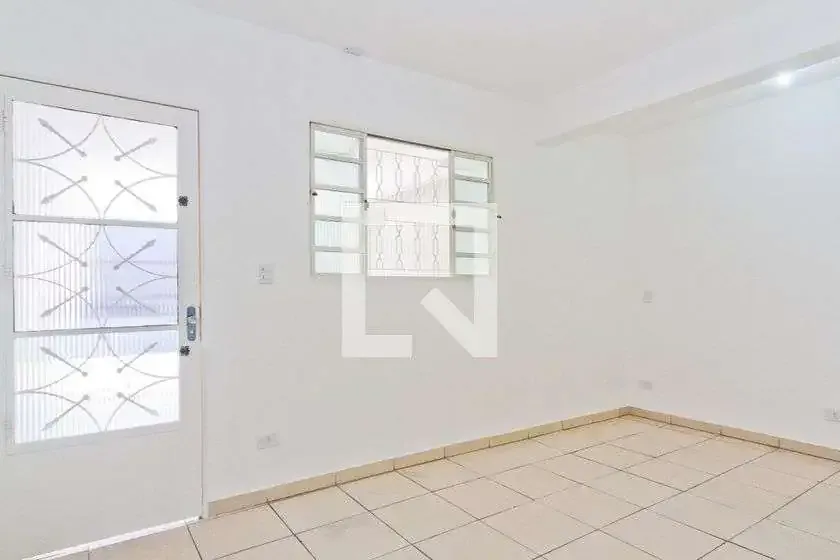 Casa / Sobrado para Locação em São Paulo/SP - Cachoeirinha - 2 Quartos