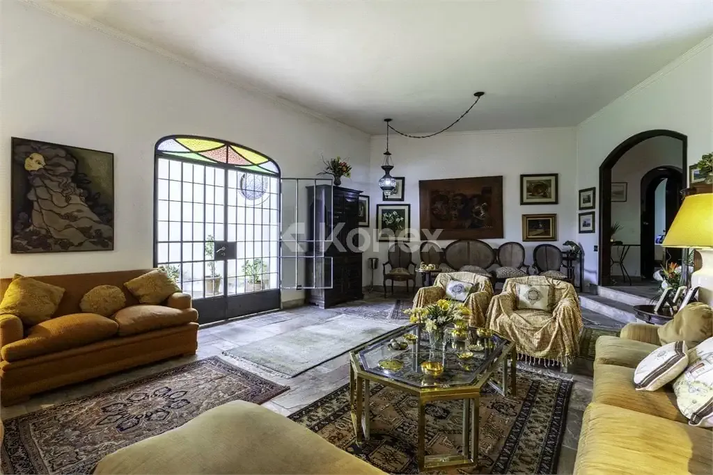 Casa / Sobrado para Locação em São Paulo/SP - Jardim Leonor - 4 Quartos
