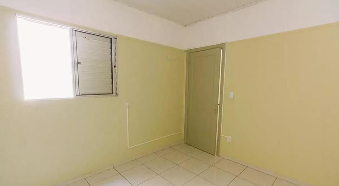 Quarto privativo em vila Romana