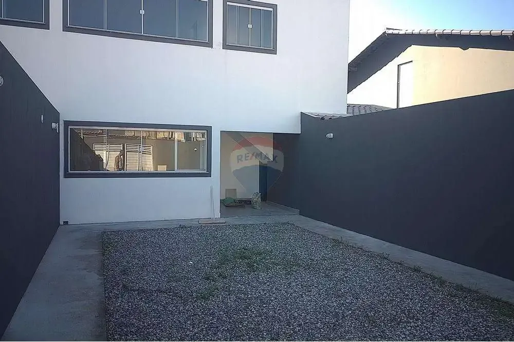 Casa / Sobrado para Locação em Rio de Janeiro/RJ - Pedra de Guaratiba - 3 Quartos