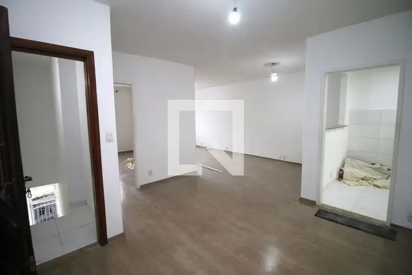 Casa / Sobrado para Locação em Rio de Janeiro/RJ - Penha Circular - 2 Quartos