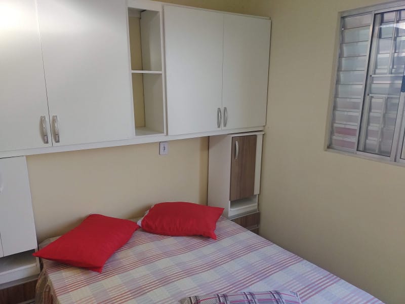 Mini quitinete mobiliada com banheiro individual ou quartos