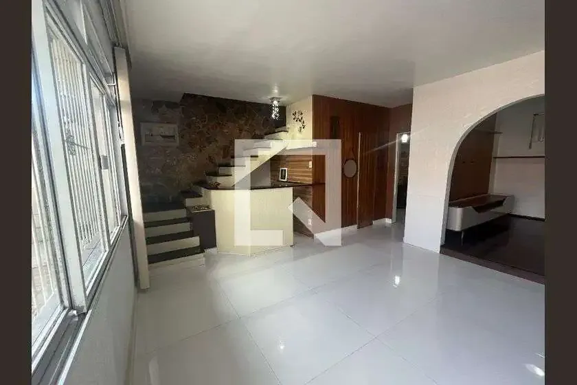 Casa / Sobrado para Locação em Rio de Janeiro/RJ - Portuguesa - 3 Quartos