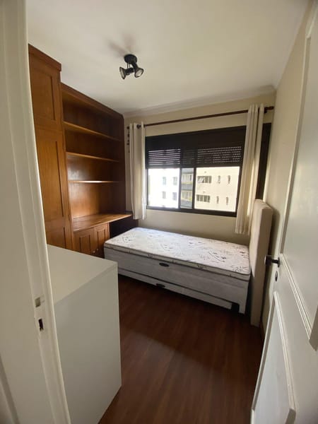 Quarto disponível Vila Nova Conceição