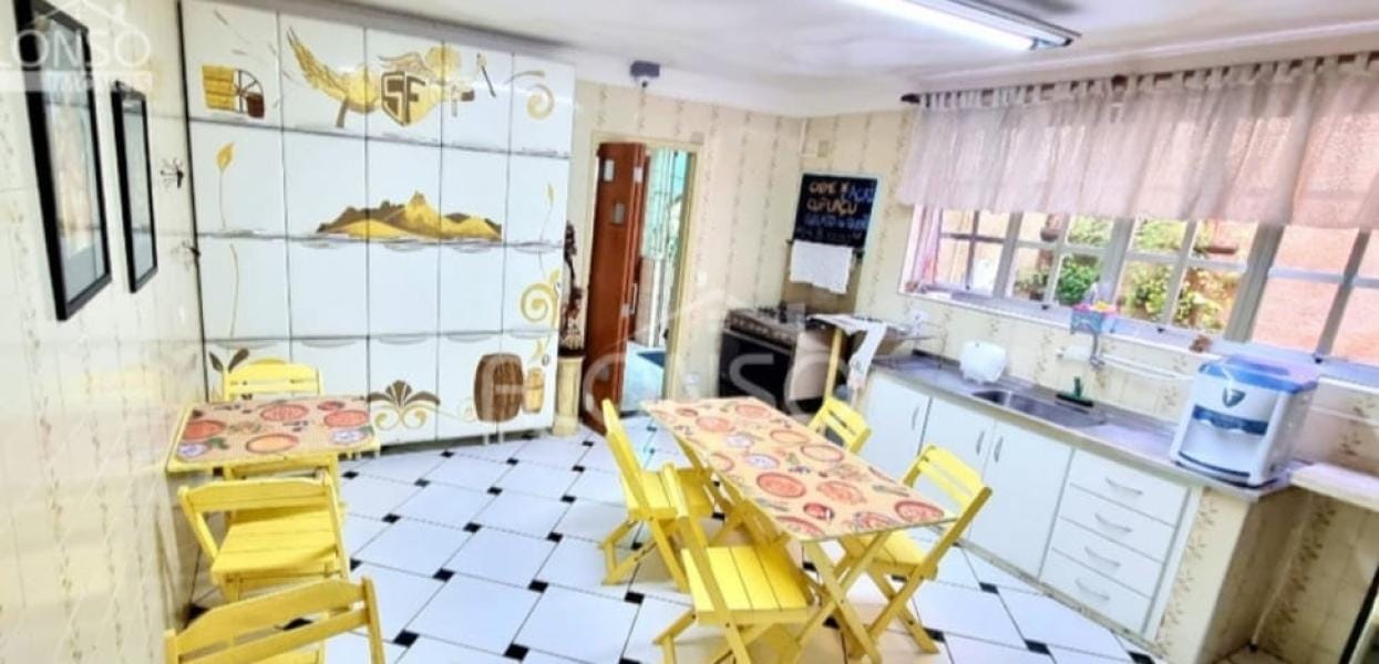 linda suíte em casa familiar