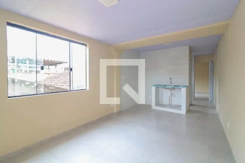 Casa / Sobrado para Locação em Rio de Janeiro/RJ - Padre Miguel - 1 Quartos