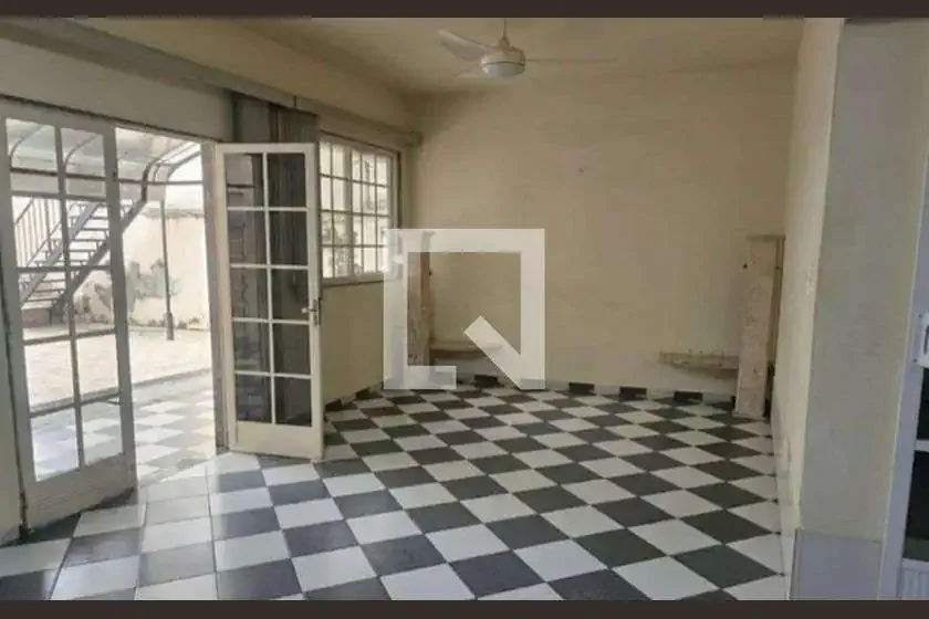 Casa / Sobrado para Locação em Rio de Janeiro/RJ - Padre Miguel - 4 Quartos