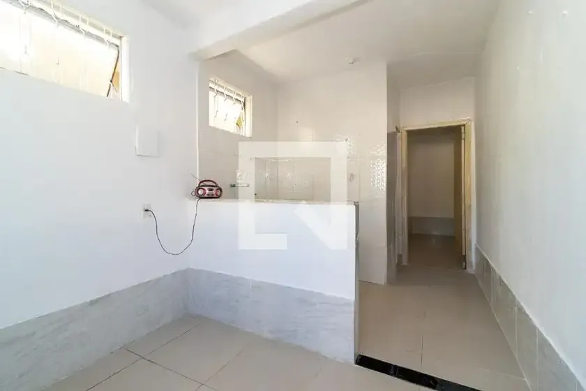 Casa / Sobrado para Locação em Rio de Janeiro/RJ - Padre Miguel - 1 Quartos