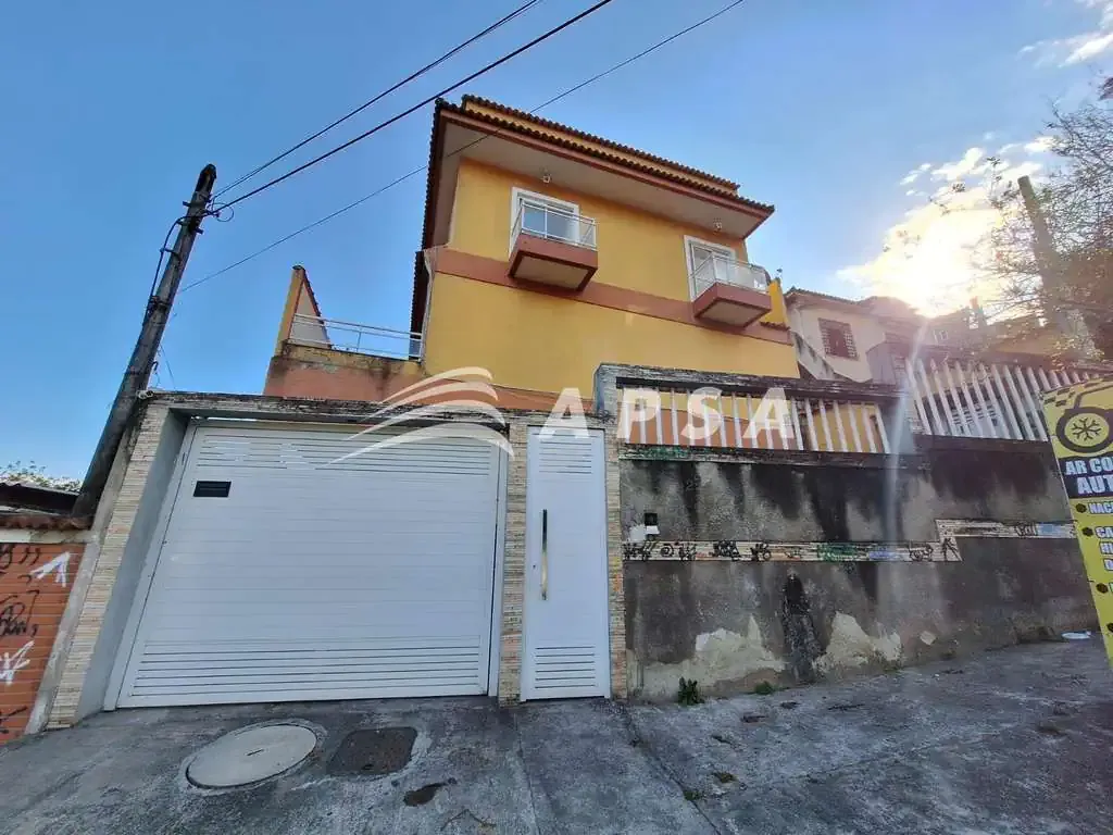 Casa / Sobrado para Locação em Rio de Janeiro/RJ - Tanque - 2 Quartos
