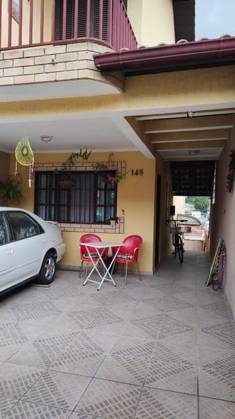 Suíte de solteiro em casa ampla