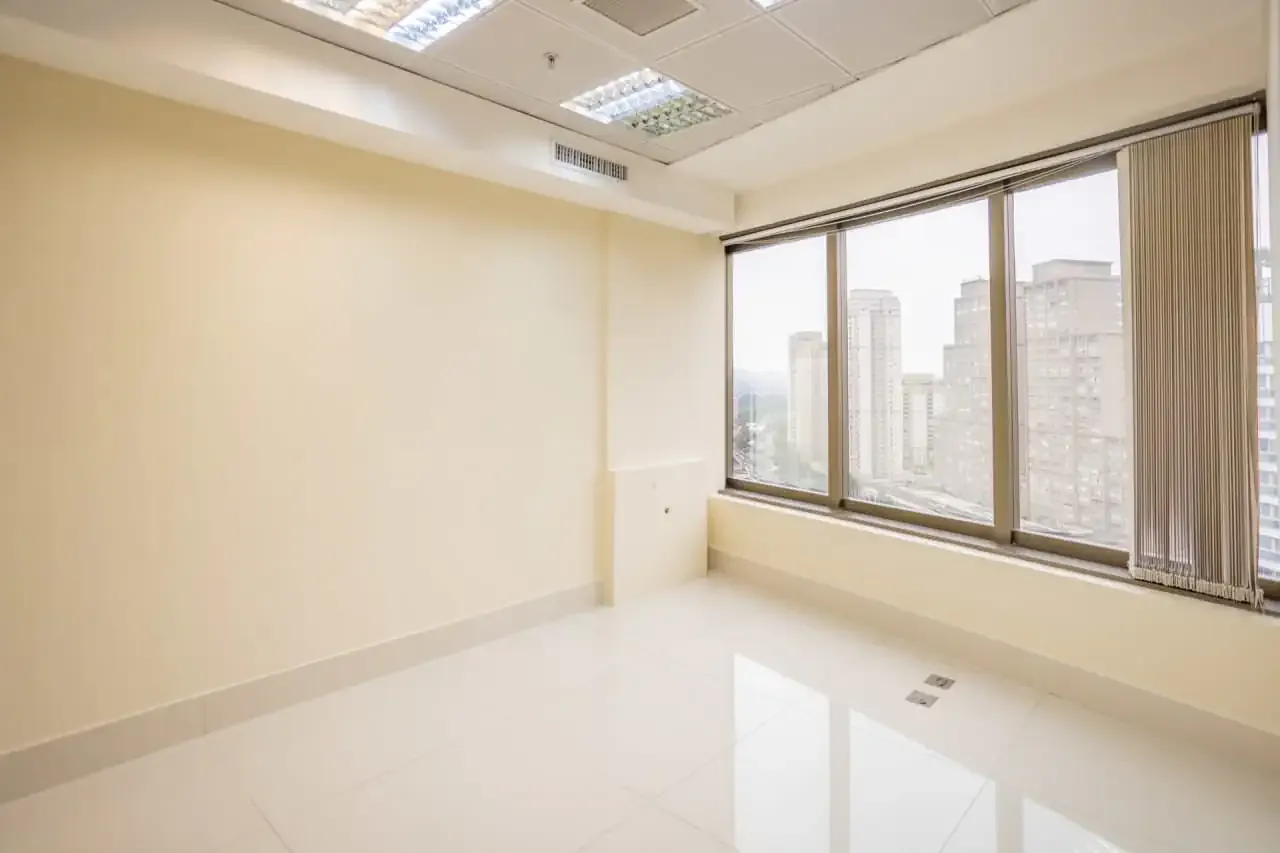 Conj. Comercial / Sala para Locação em Barueri/SP - Dezoito do Forte Empresarial/Alphaville.