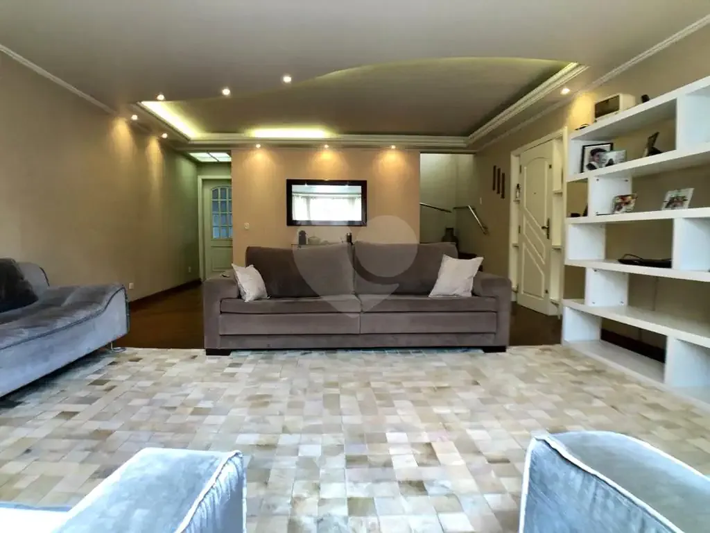 Casa / Sobrado para Locação em São Paulo/SP - Água Fria - 4 Quartos