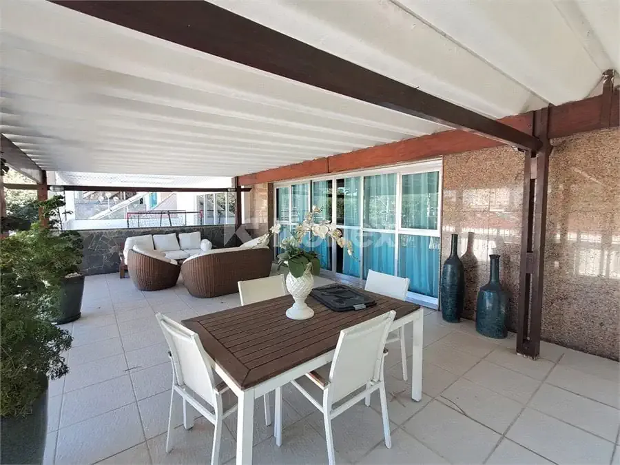 Casa / Sobrado para Locação em São Paulo/SP - Água Fria - 4 Quartos