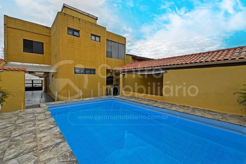 Casa / Sobrado para Venda em Peruíbe/SP - Parque Balneário Oásis - 3 Quartos