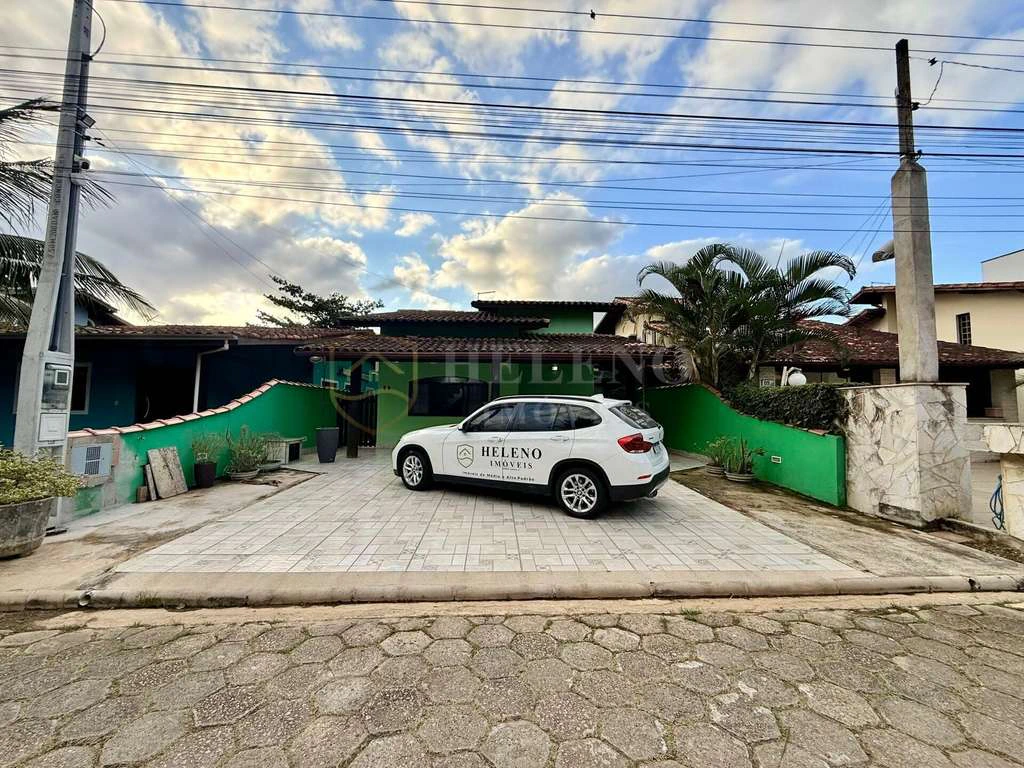 Casa / Sobrado em Condomínio para Locação em São Sebastião/SP - Enseada - 3 Quartos