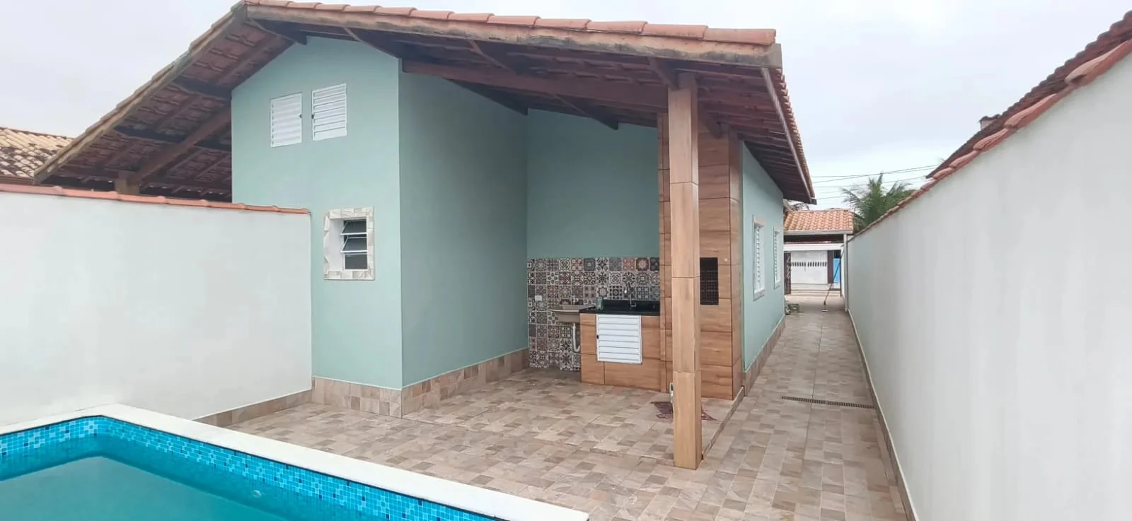 Casa / Sobrado para Venda em Itanhaém/SP - Jardim Guacira - 2 Quartos