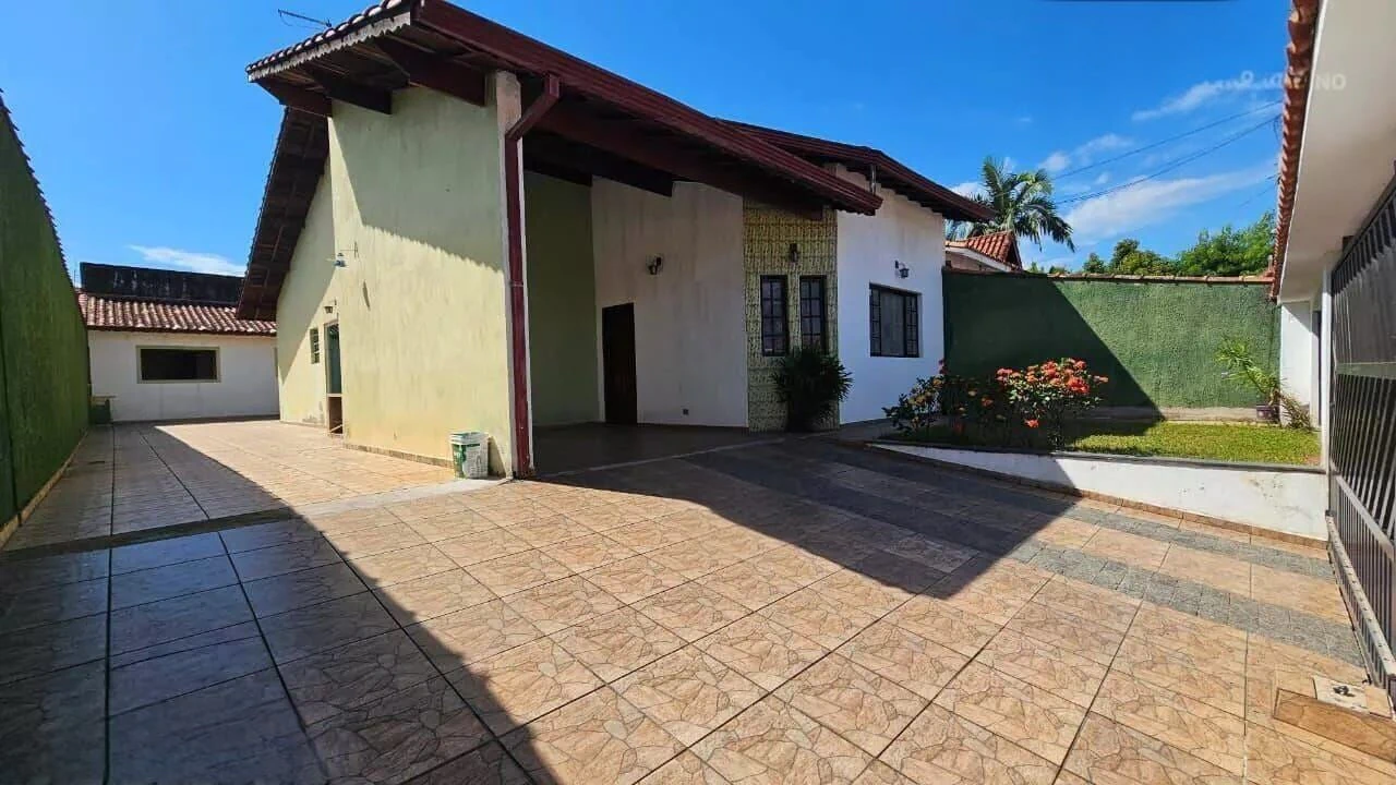 Casa / Sobrado para Locação em Peruíbe/SP - Park D'Aville - 2 Quartos