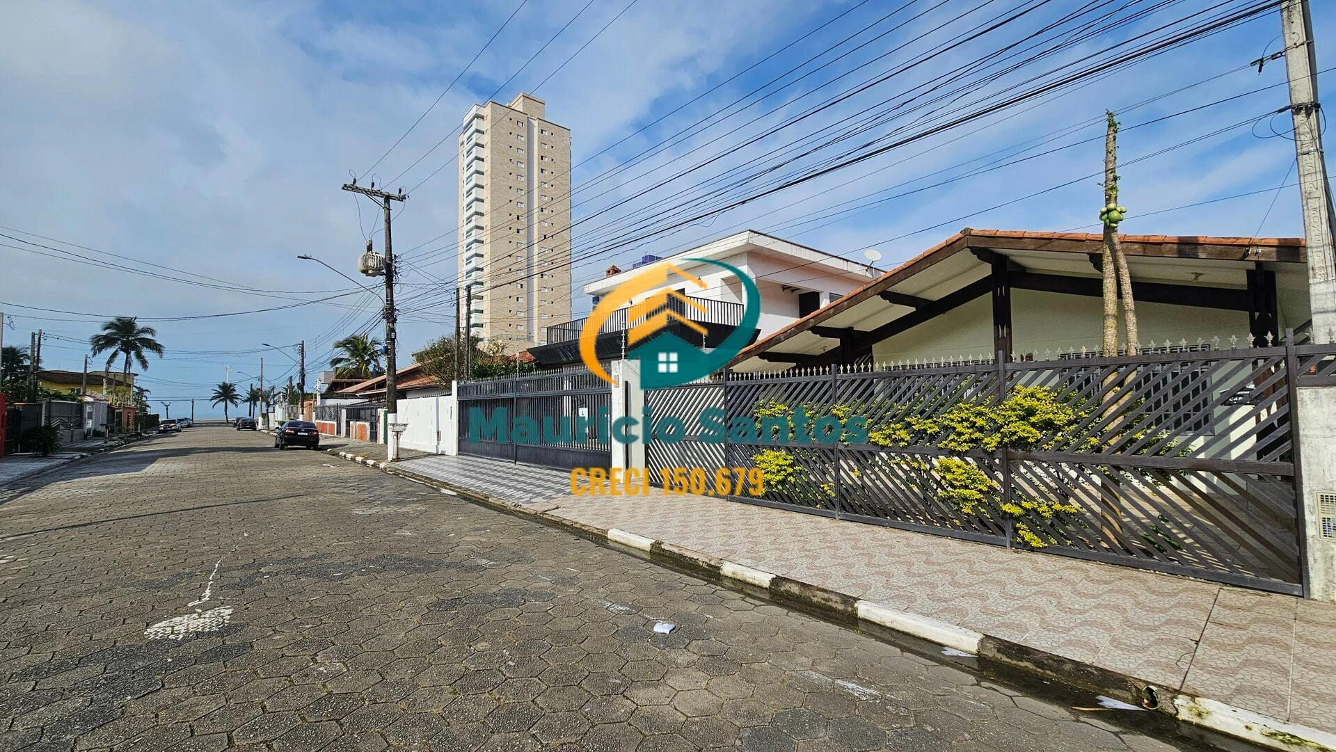 Casa / Sobrado para Locação em Mongaguá/SP - Jardim Marina - 4 Quartos