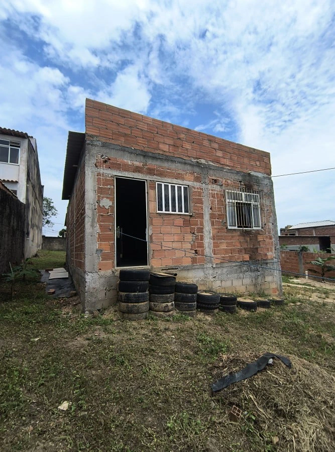 Casa / Sobrado para Venda em Araruama/RJ - Iguabinha - 2 Quartos